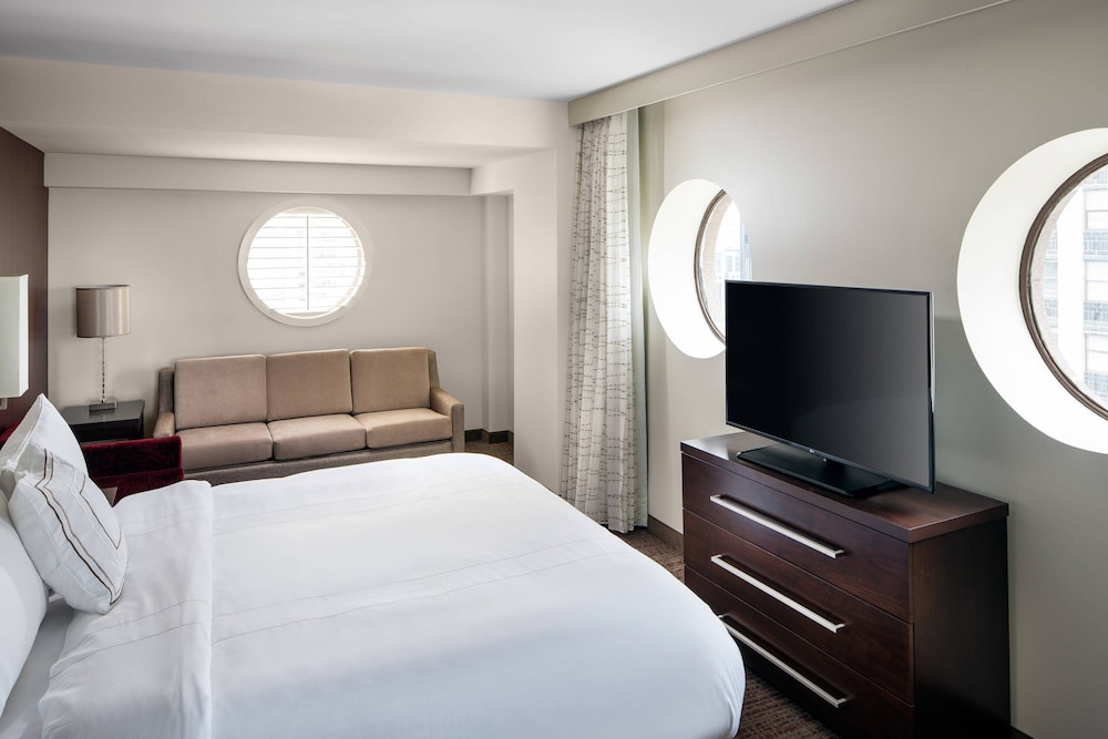 Residence Inn Chicago Downtown Loop 10/82