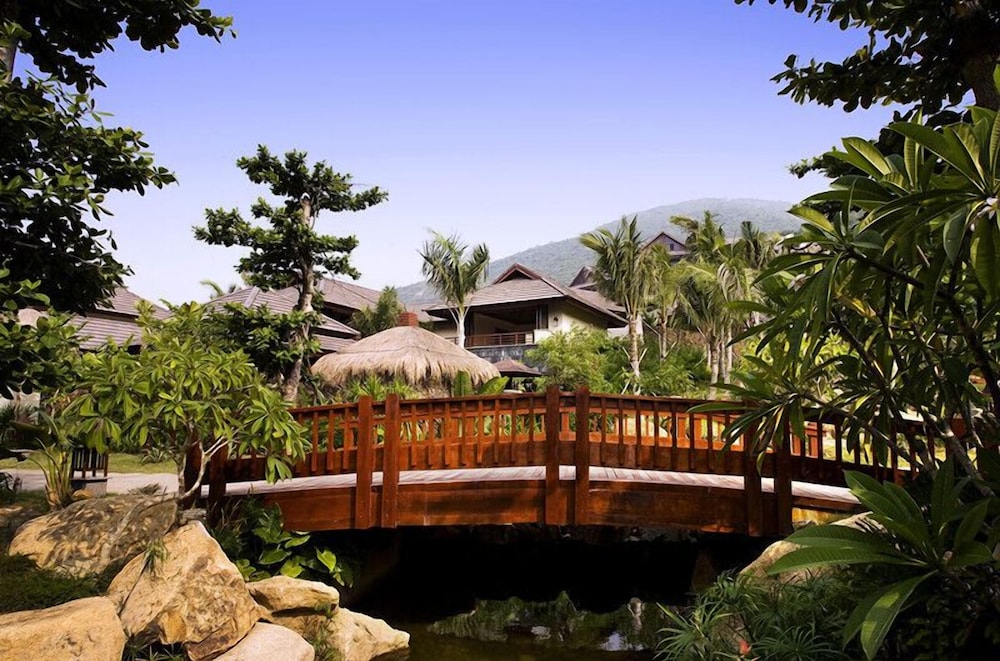 Shixishu Jianguo Yalong Bay Resort Hotel 37/39