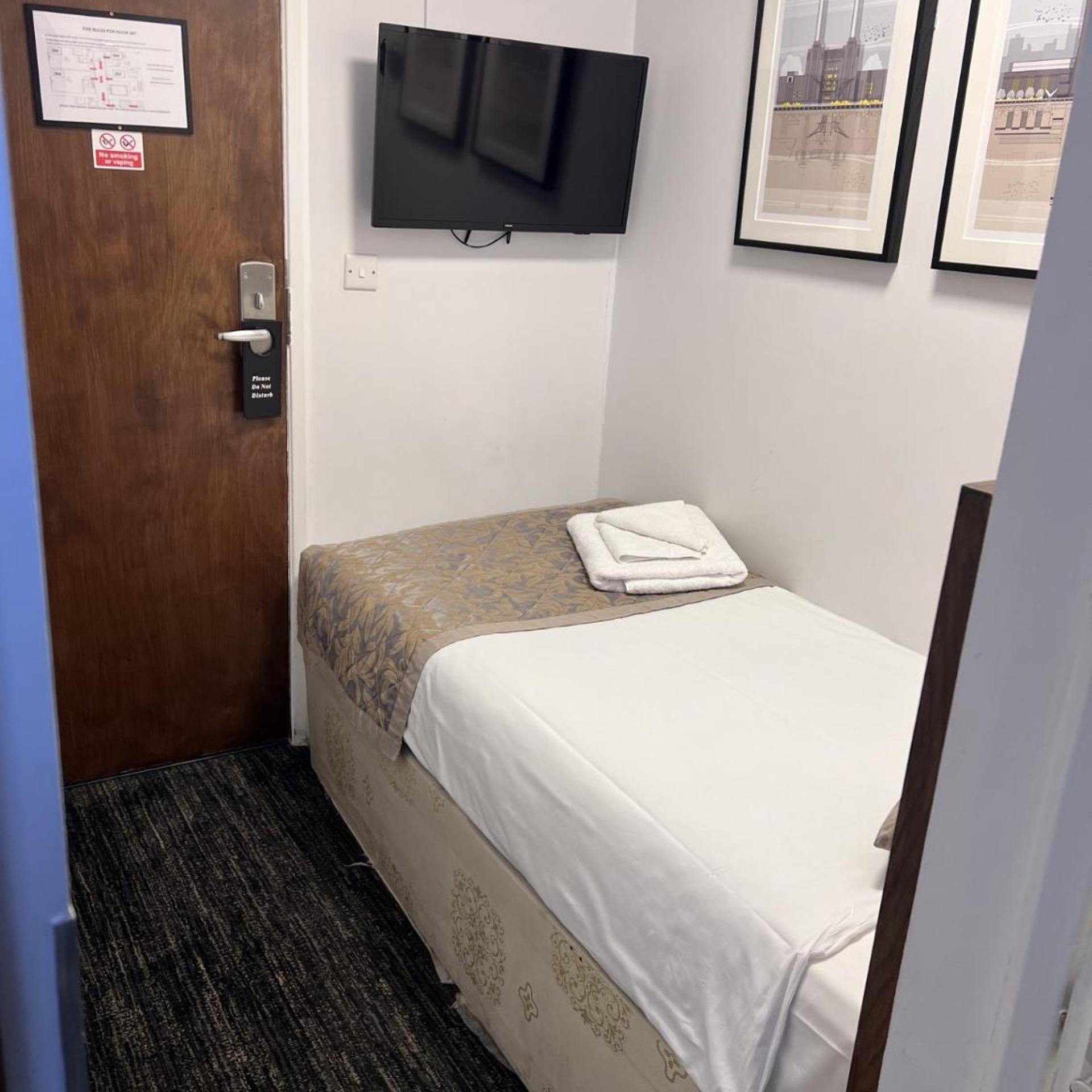 Room, Single