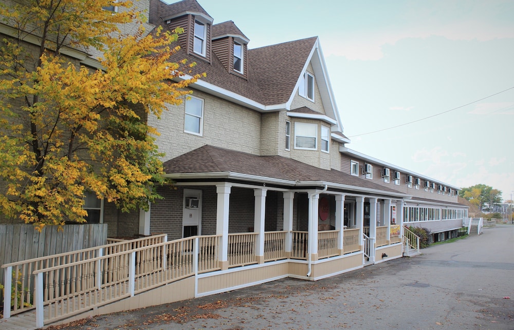 harbourview inn and suites
