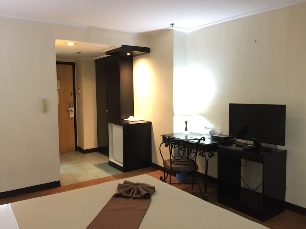 Golden Peak Hotel and Suites powered by Cocotel 26/63