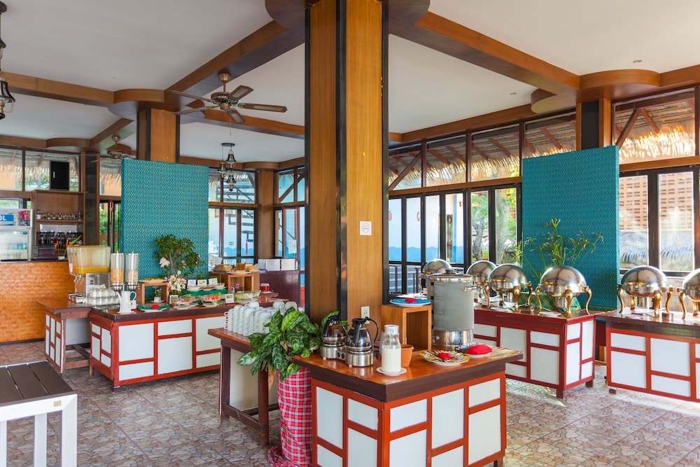 Phi Phi Long Beach Resort & Villa 32/50