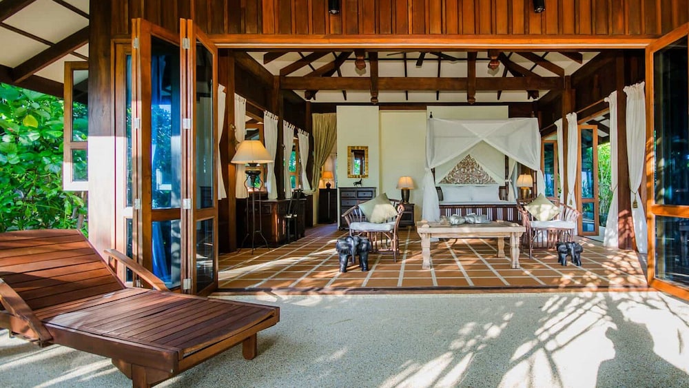Koh Jum Beach Villas 37/76