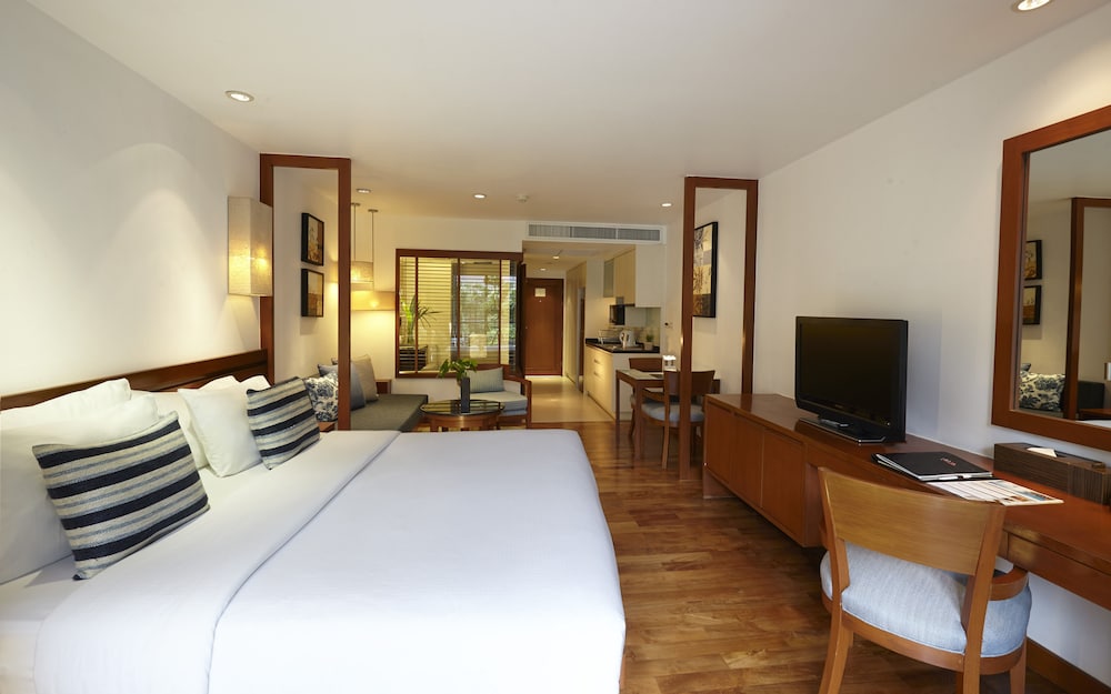 Woodlands Suites Serviced Residences 8/50