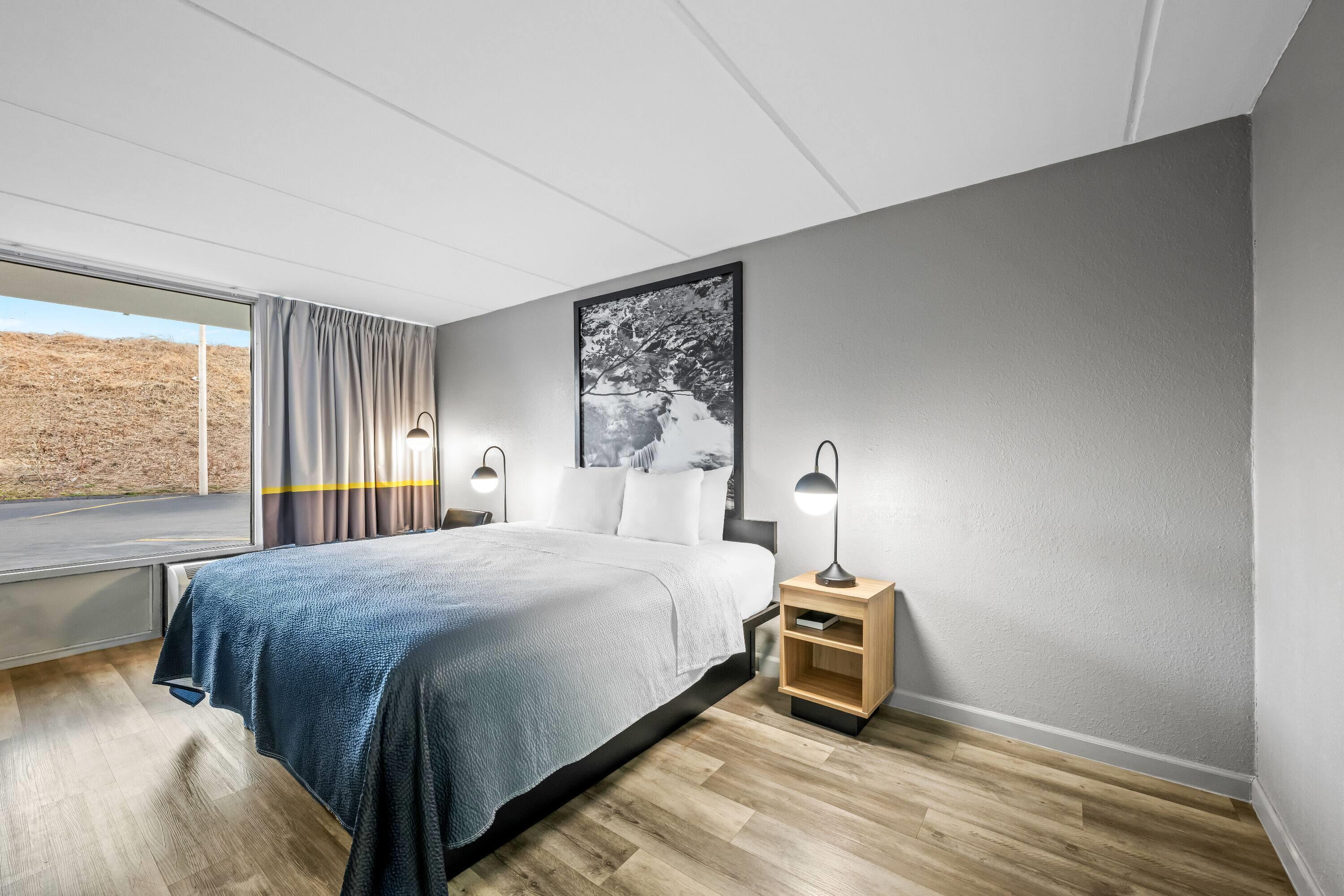 غرفة بسرير كينج لذوي الإعاقة، Super 8 By Wyndham Kingsport /I-81 2/3