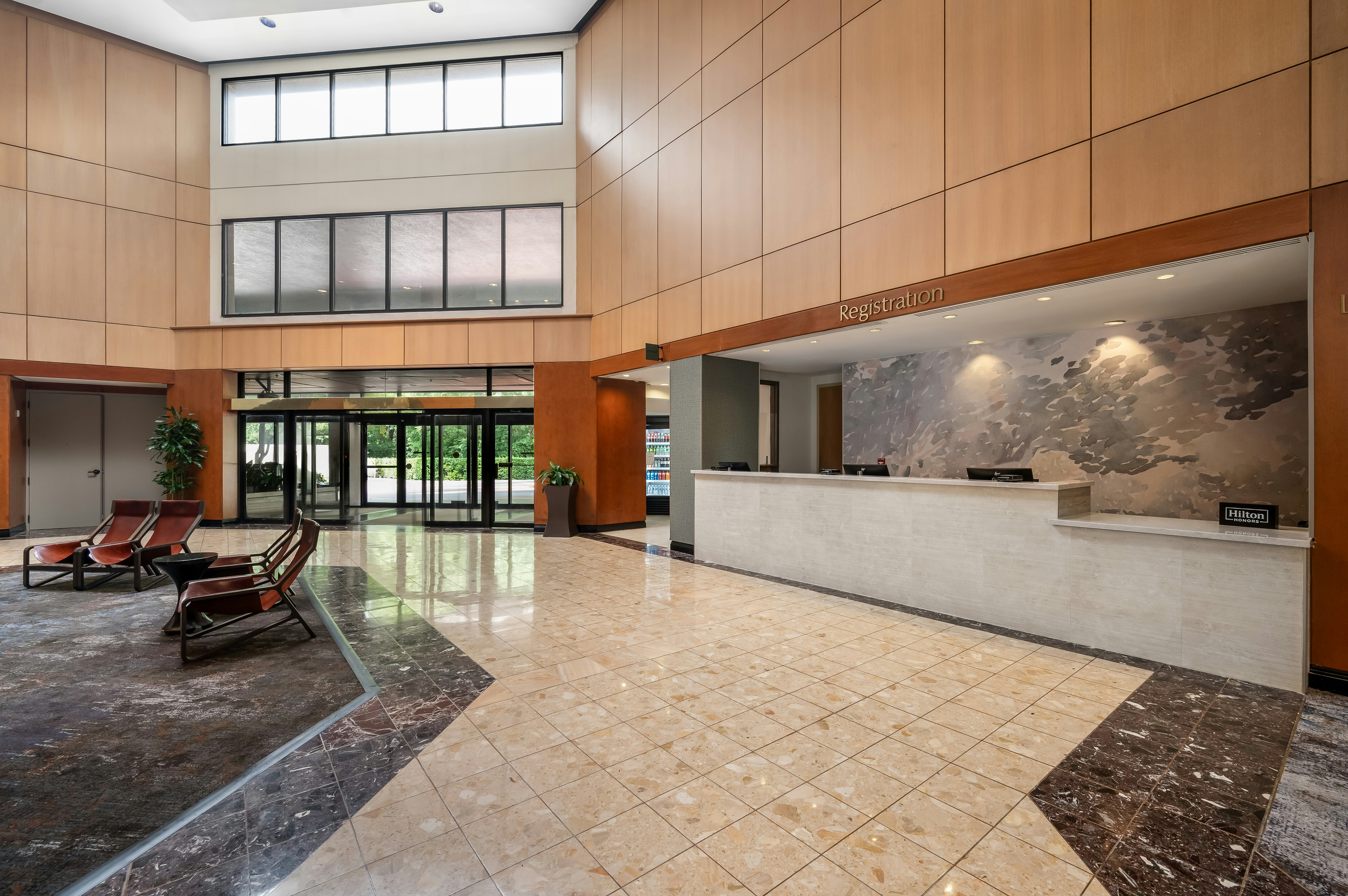 DoubleTree Suites by Hilton Raleigh - Durham 9/82