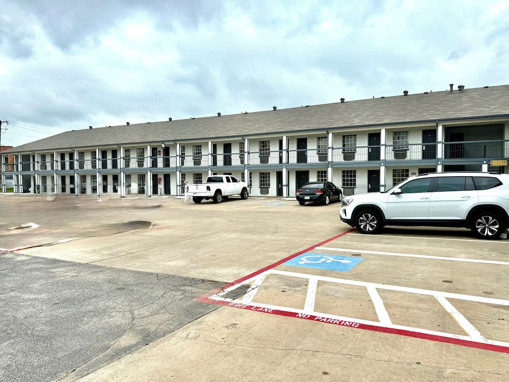 Sherman Inn 38/46