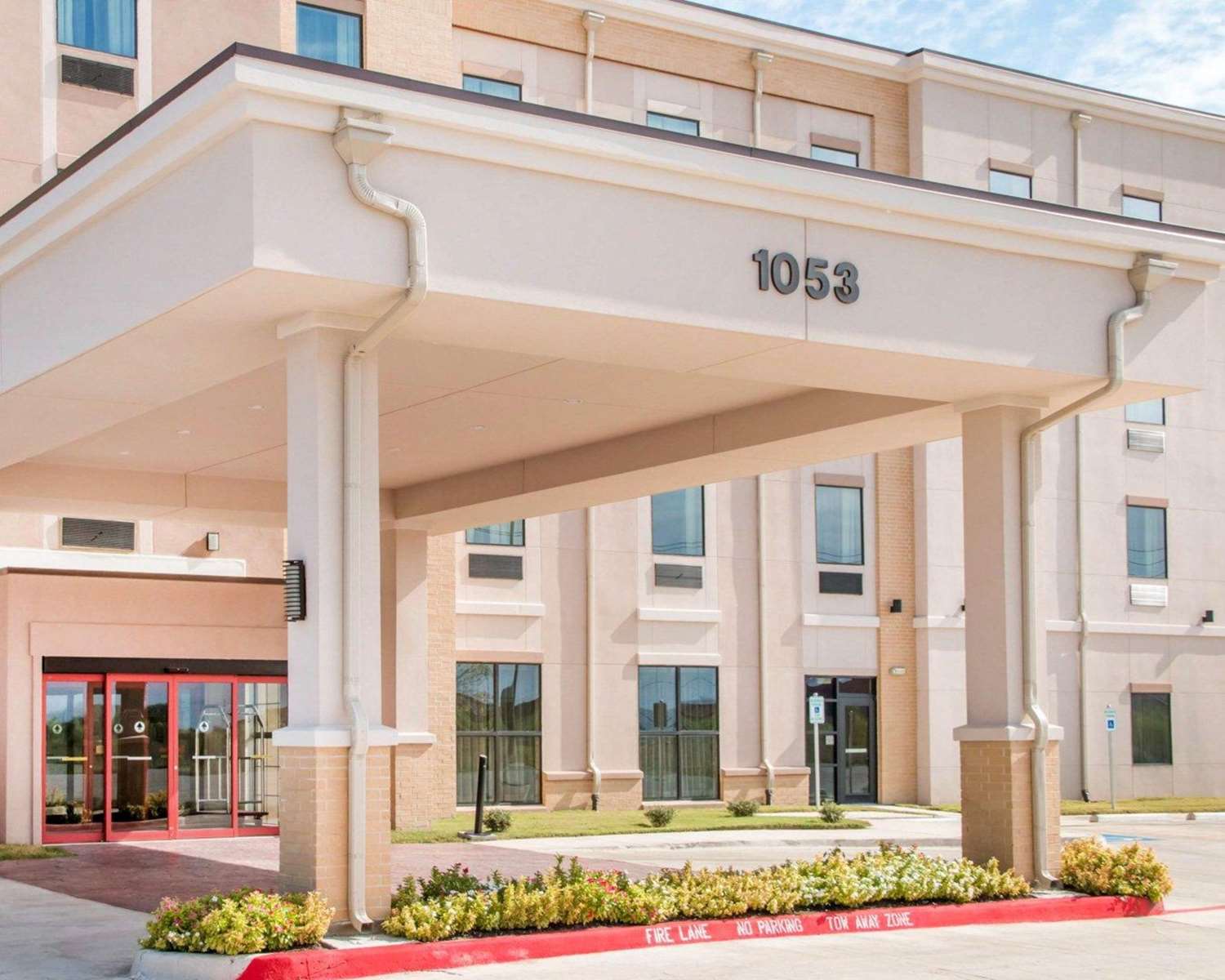 Comfort Inn and Suites San Marcos 2/47