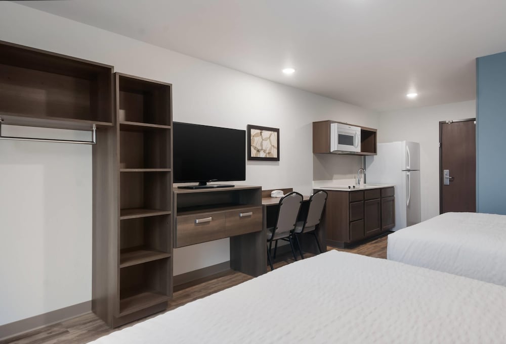 WoodSpring Suites Tampa Airport North Veterans Expressway 21/40