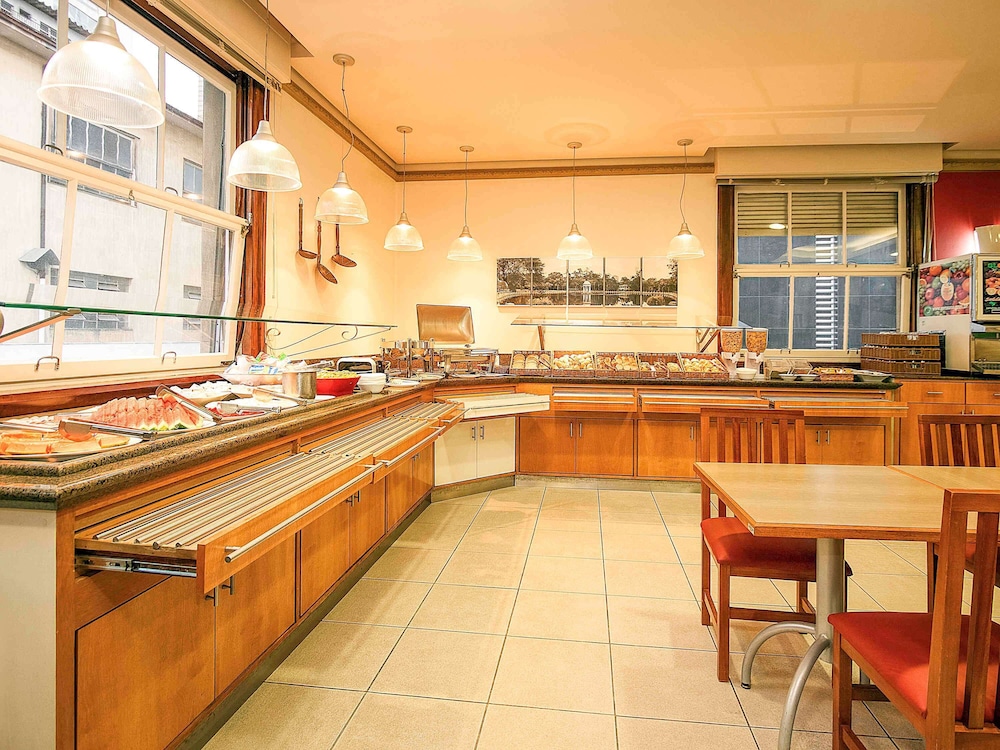restaurant-cafeteria