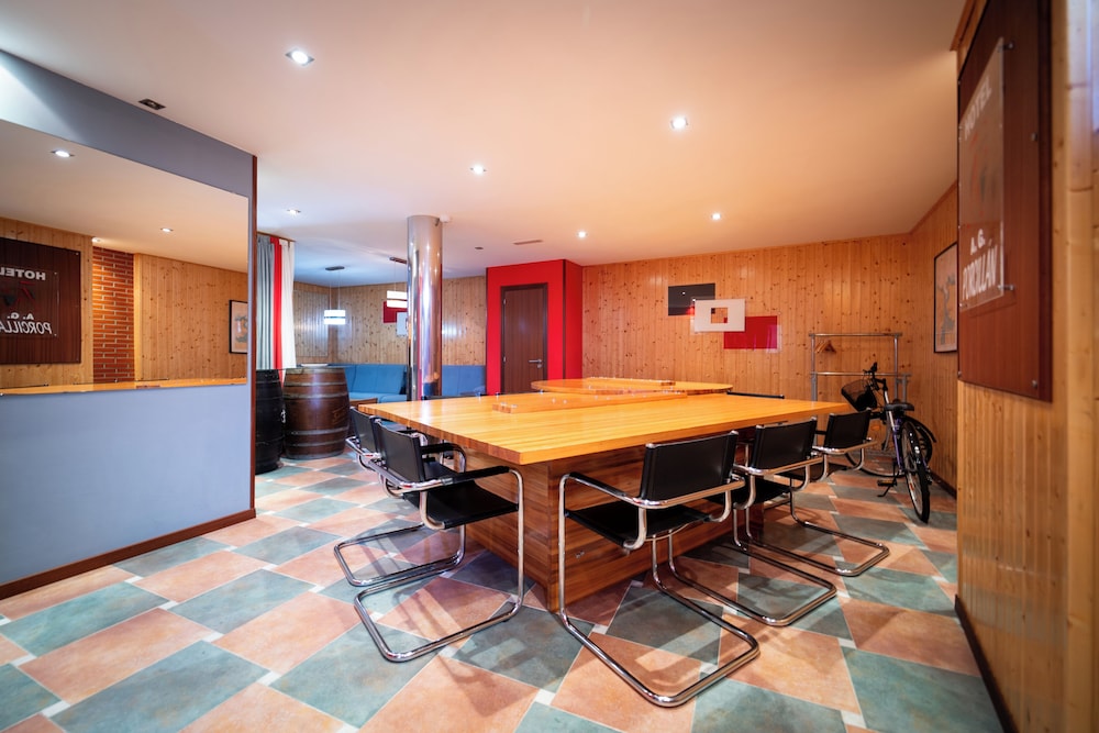 Hotel A. G. Porcillan 37/46