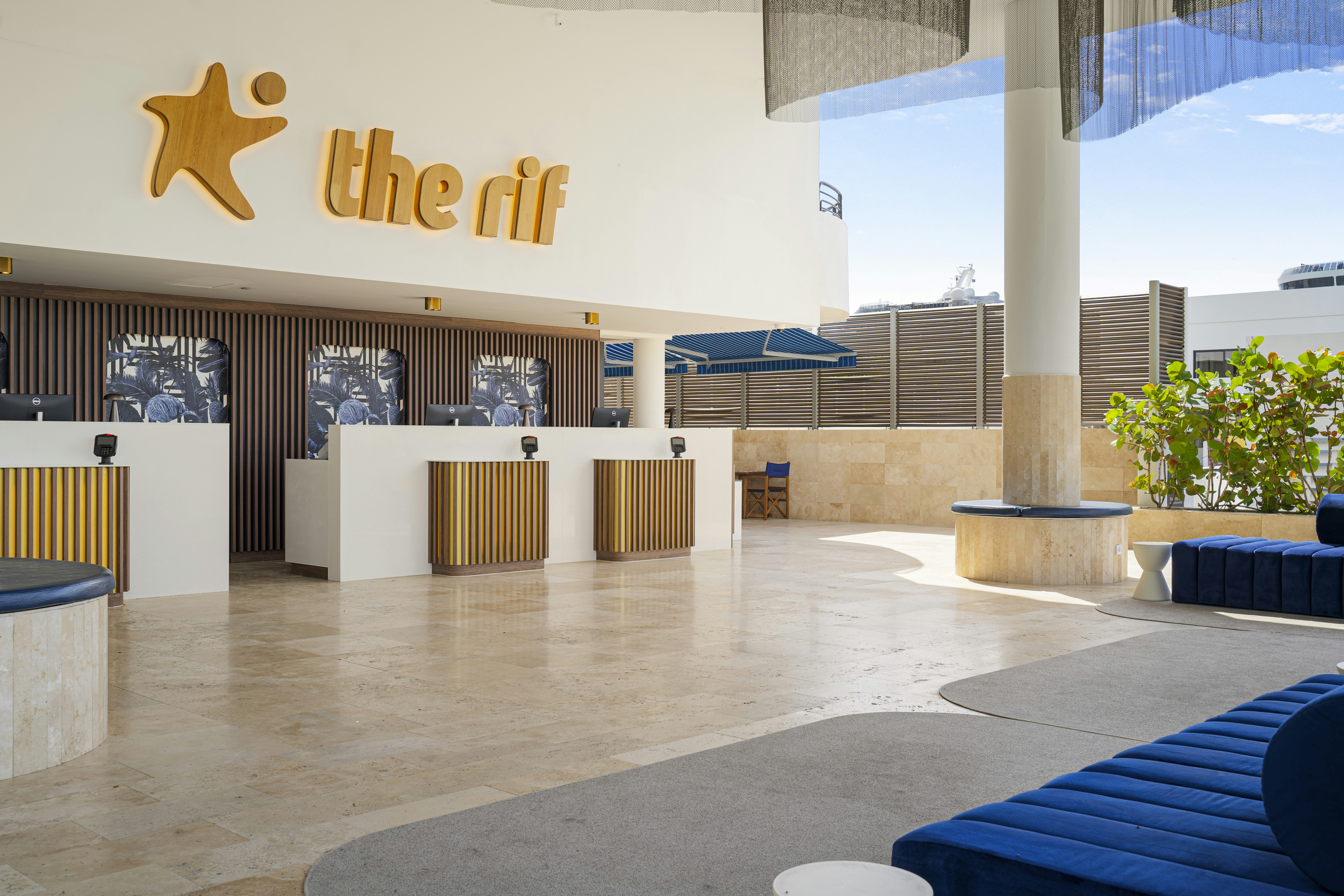 The Rif at Mangrove Beach Corendon Curacao All-Inclusive, Curio by Hilton 16/76