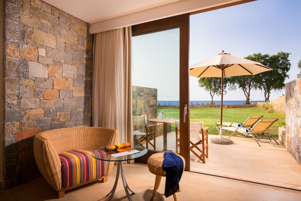 Kernos Beach Hotel and Bungalows 14/50