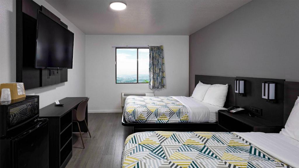 Room, 2 Double Beds, Smoking