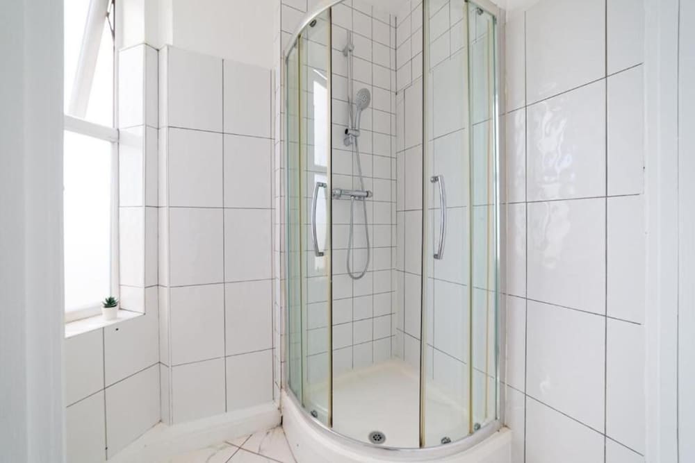 Diana Hotel Near Wembley Self Serviced Apartments 41/41