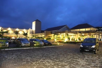 Green Valley Resort 1/35