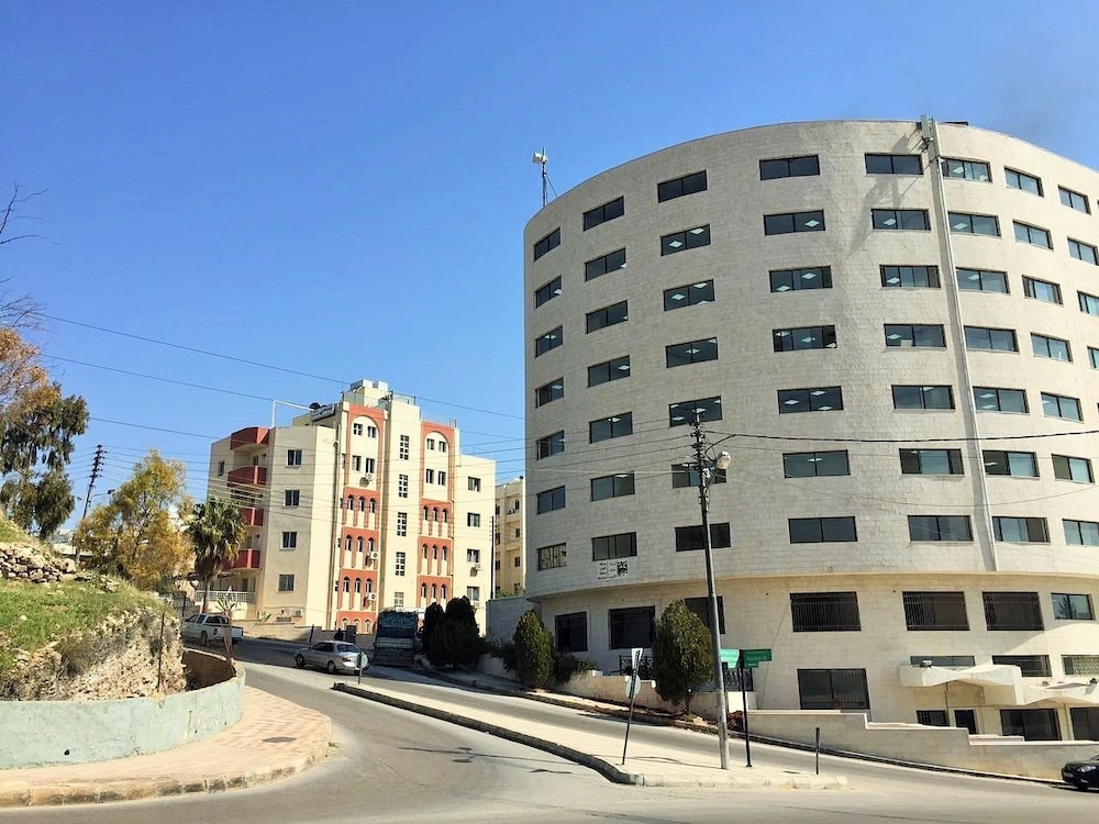Sami Apartments 2/50