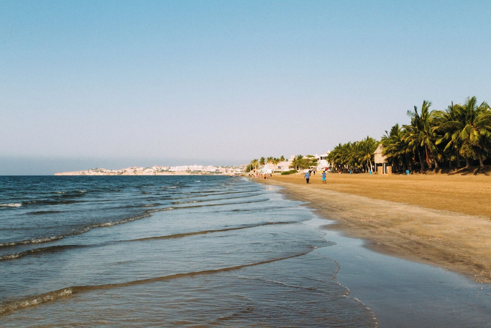 Movenpick Hotel and Hotel Apartments Ghala Muscat 46/50
