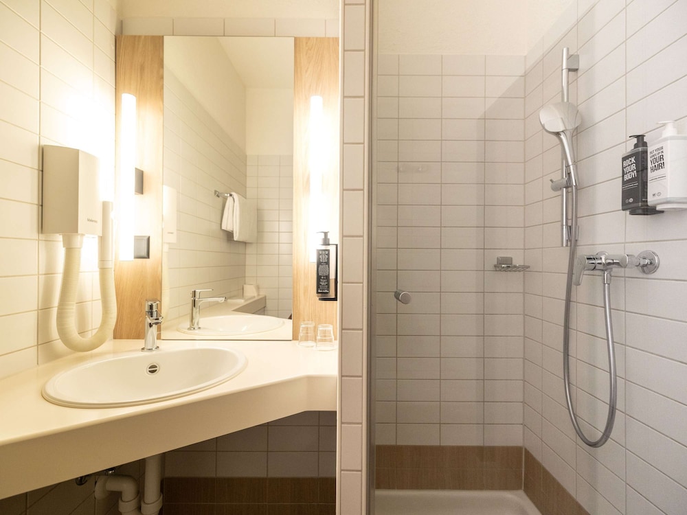 Ibis Chur 43/45