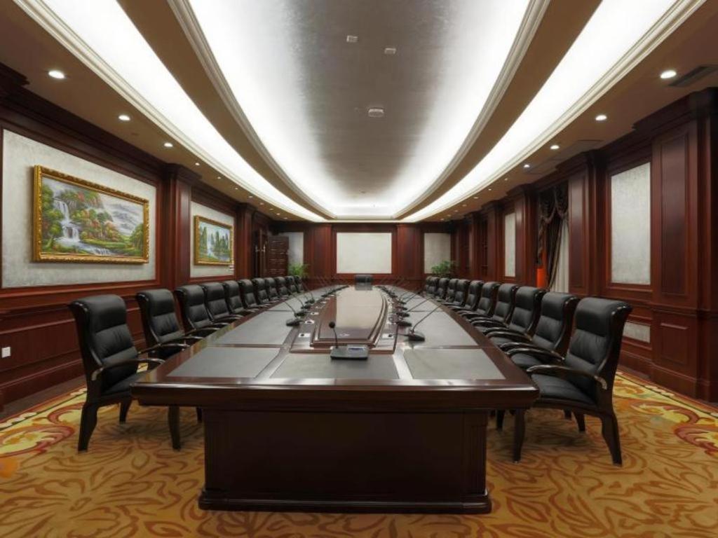 Foshan Huaxia Pearl Hotel 72/82