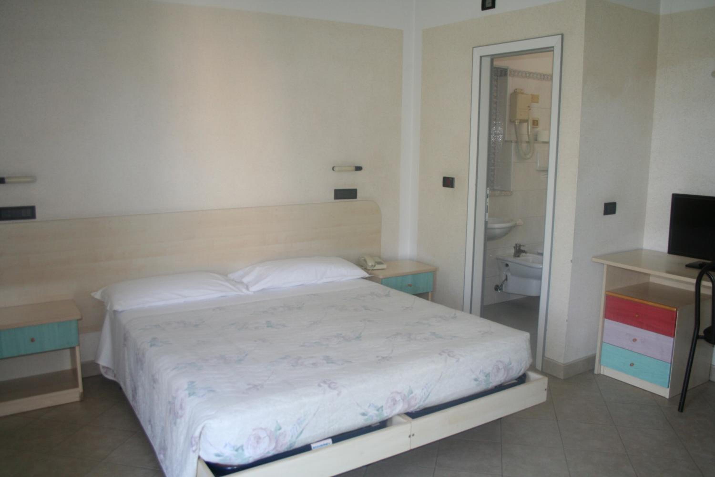 Hotel Saint Tropez Riccione 10/39