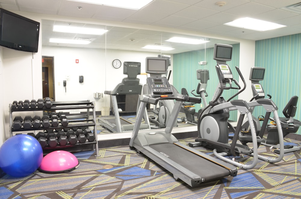 Holiday Inn Express Waterloo-Cedar Falls 41/59