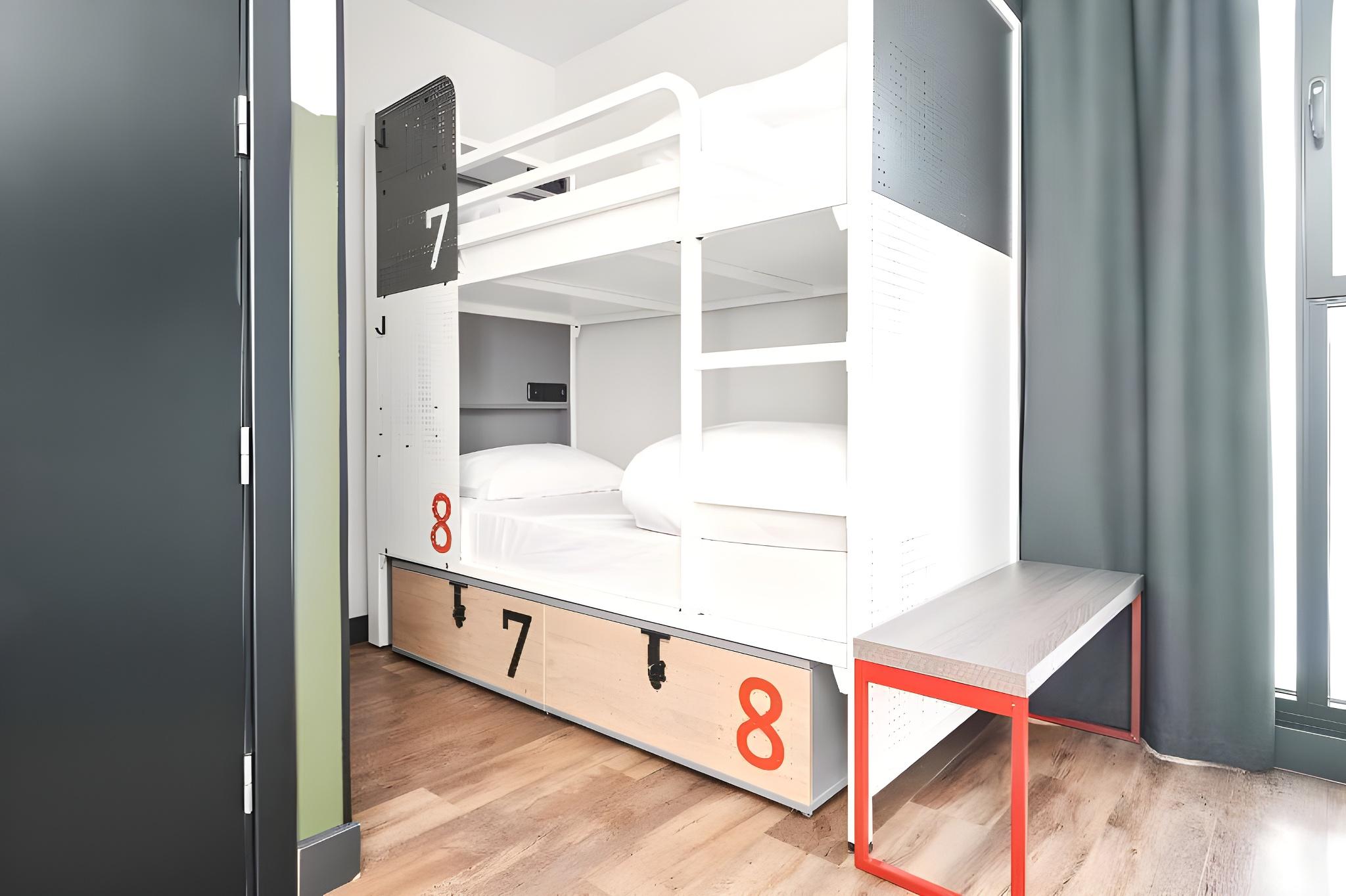 Female Dorm, Shared, 8 Beds