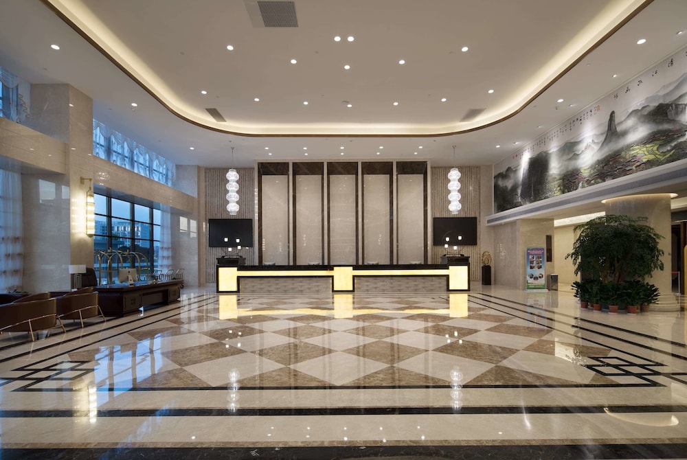 Ramada Plaza By Wyndham Enshi 2/28