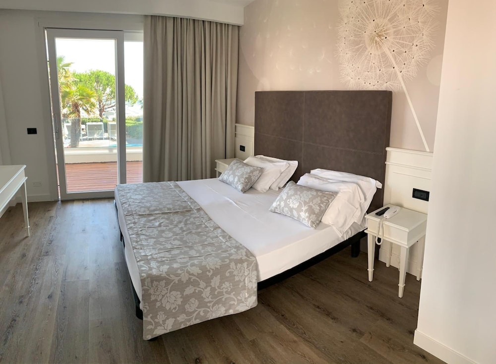 Park Hotel Cellini 8/50