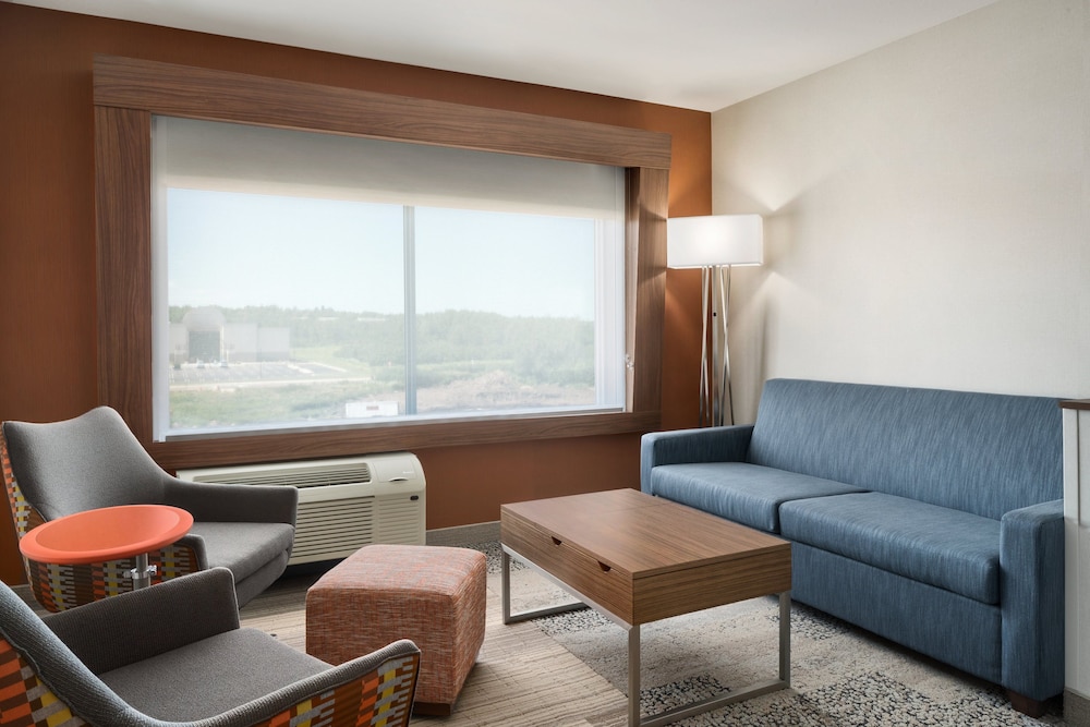 Holiday Inn Express And Suites Duluth North Miller Hill 38/59