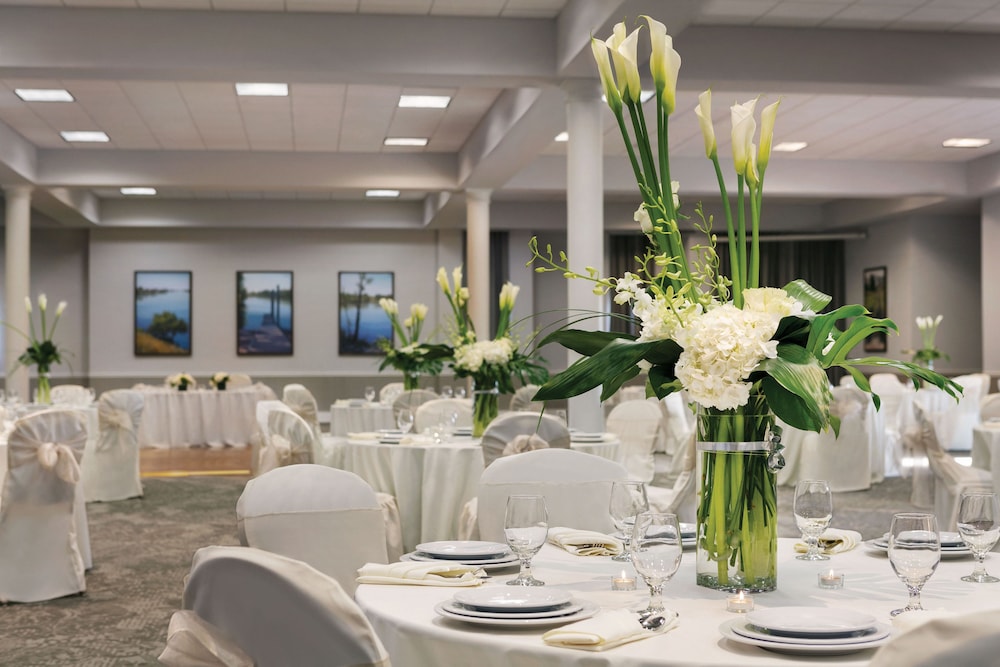 Four Points by Sheraton Sacramento International Airport 34/49