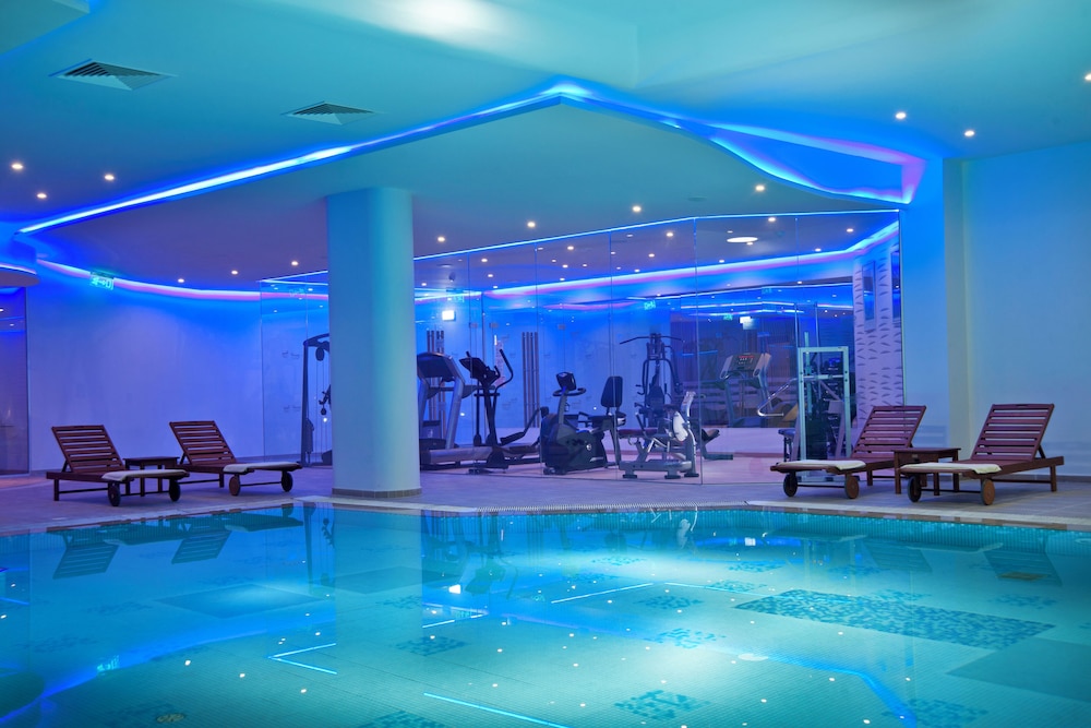 Pernera Beach Hotel 45/72