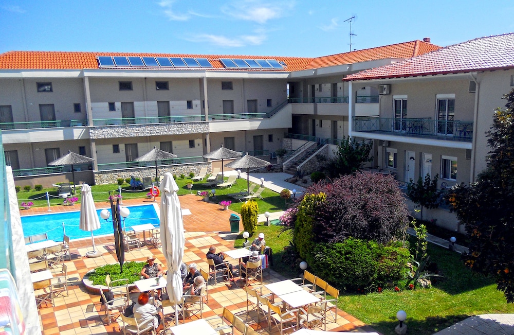 Alexander Inn 3/50