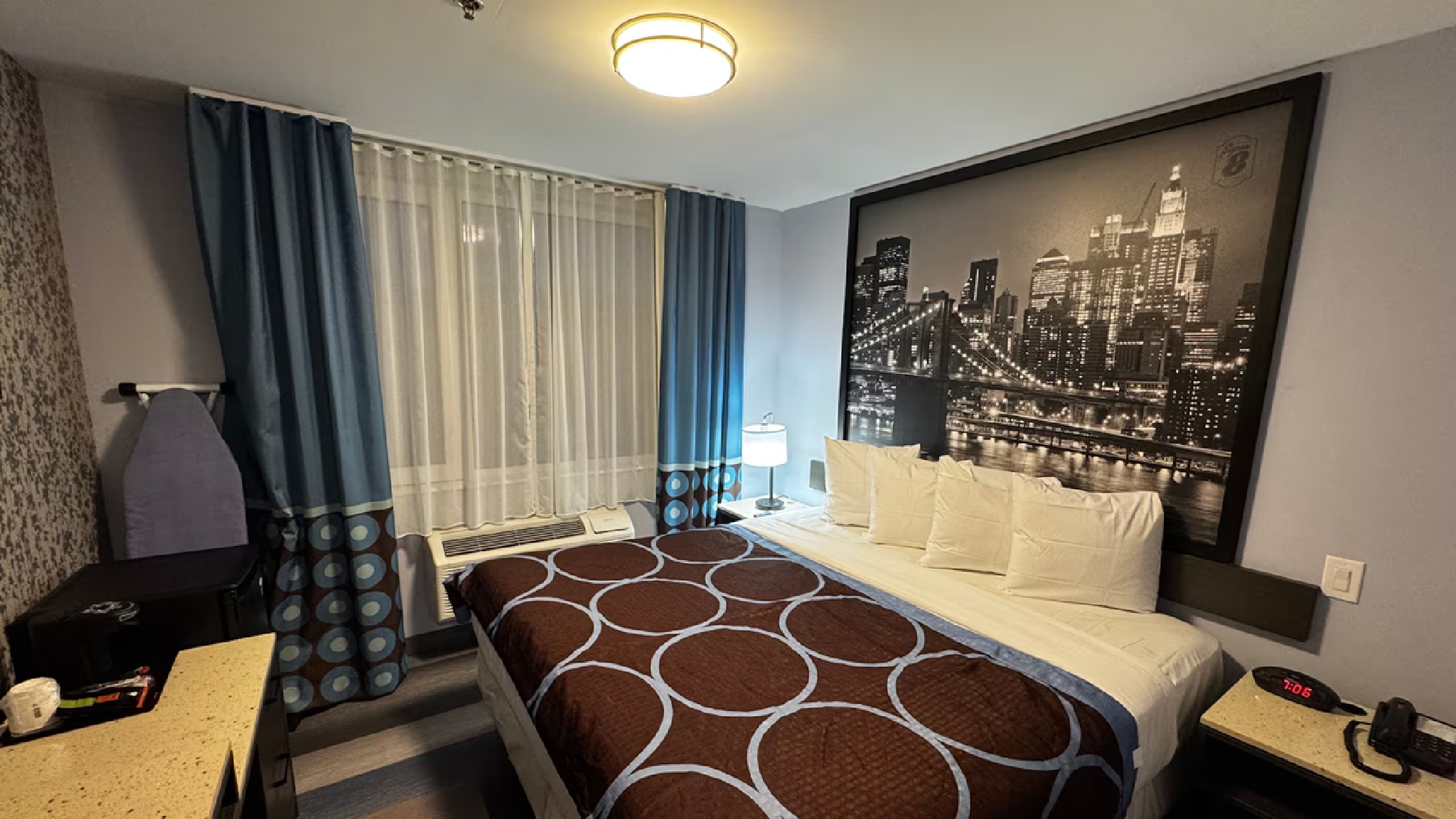 Super 8 by Wyndham Brooklyn Fulton Street/Broadway Junction 21/40