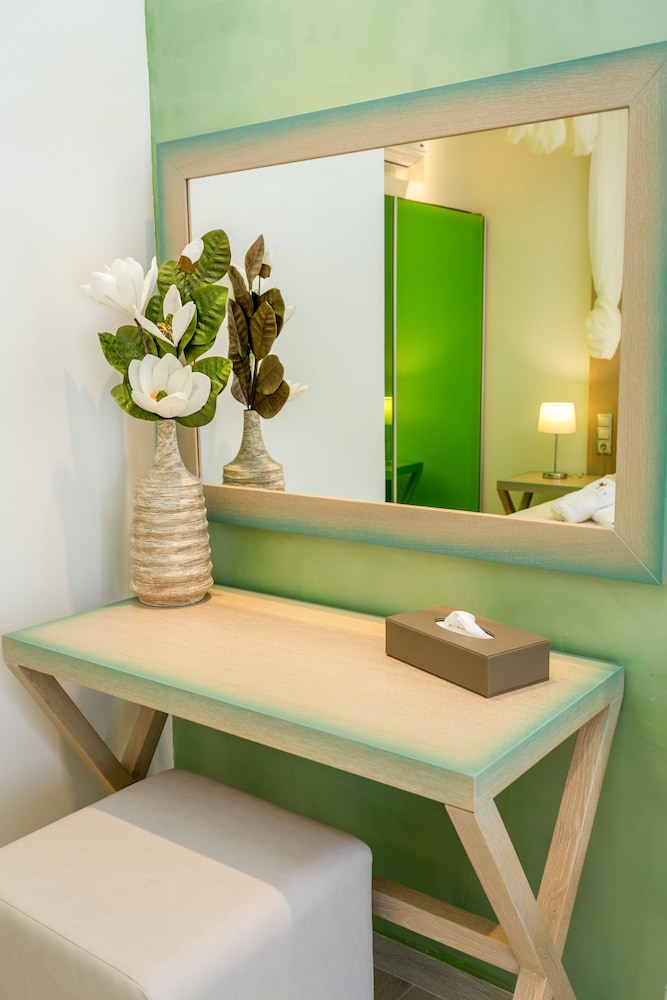 Lobelia Luxury Suites 7/50