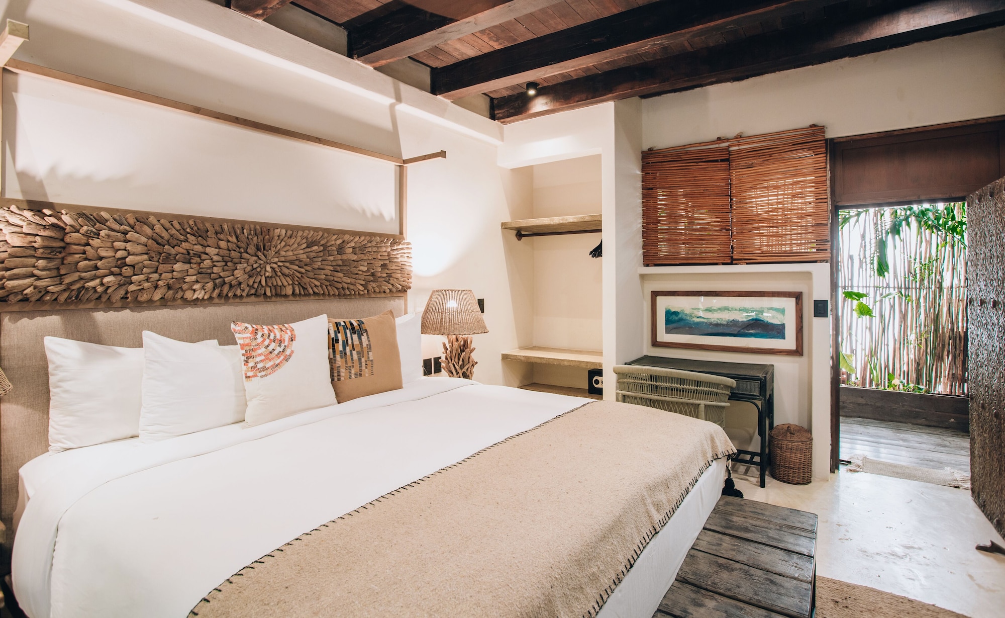GARDEN SUITE, PRIVATE BATHROOM