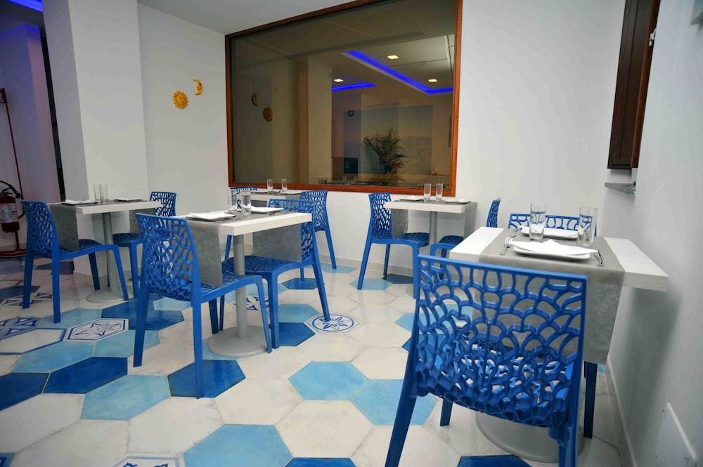 Costa Blu 38/50