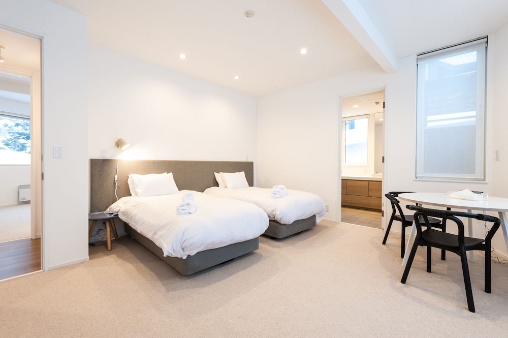 2 BEDROOMS, CHALET