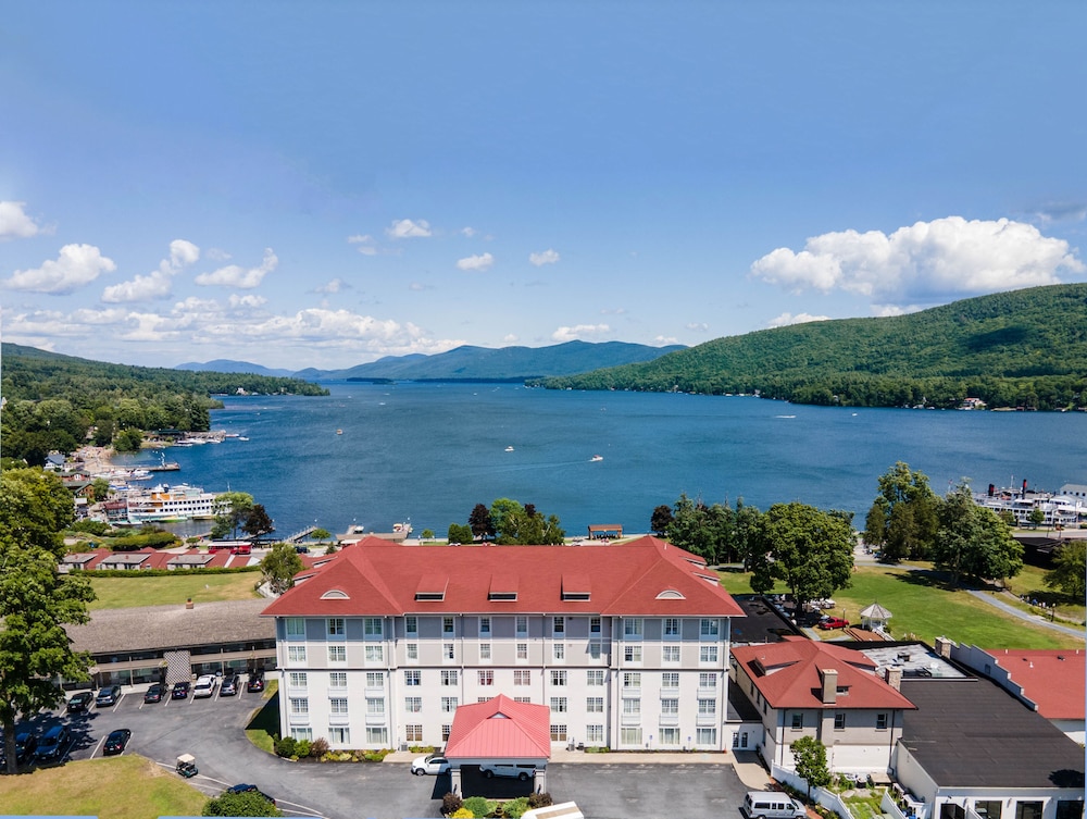 Fort William Henry Hotel and Conference Center 7/67