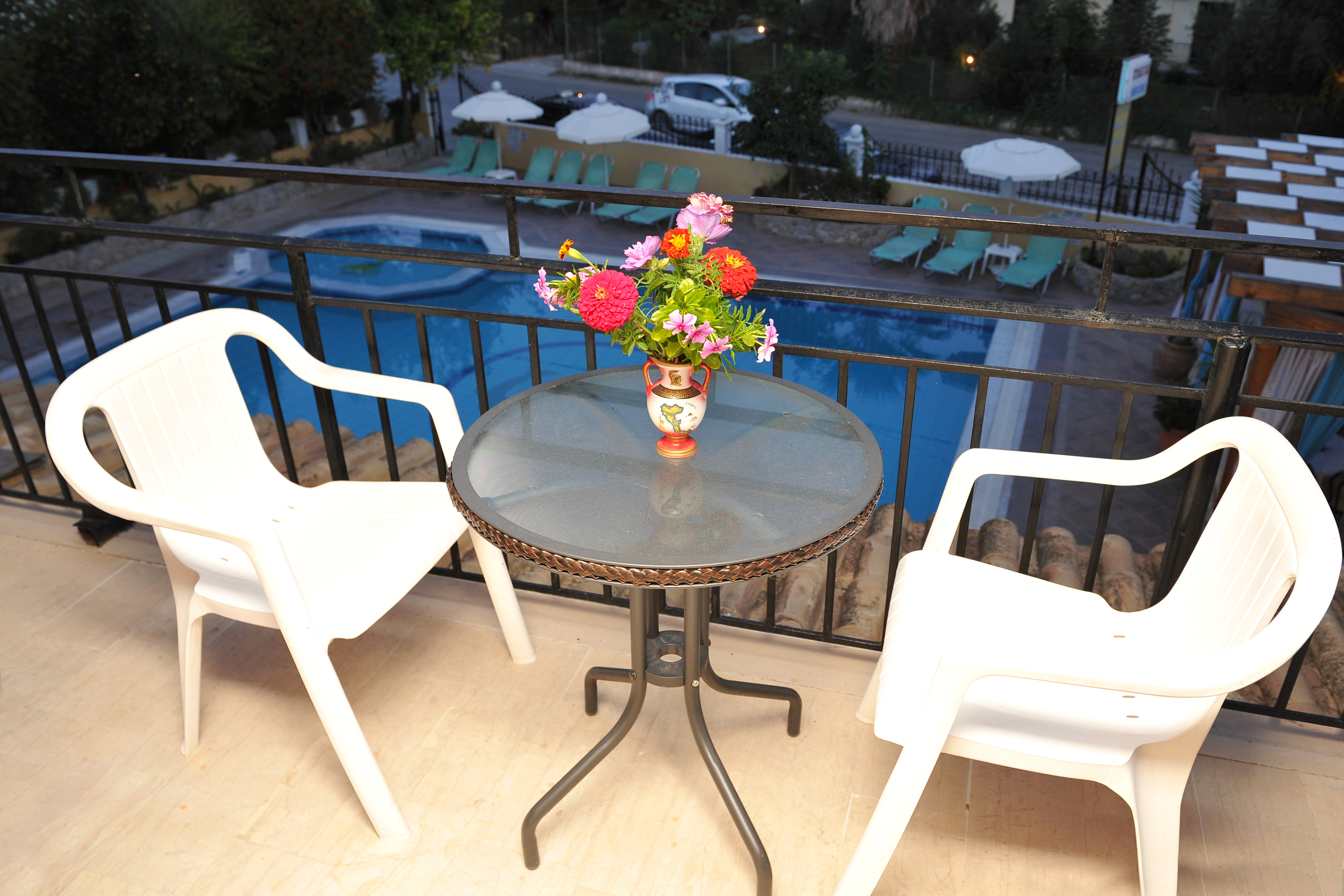 Makis Louvlis Luxury Apartments 48/58