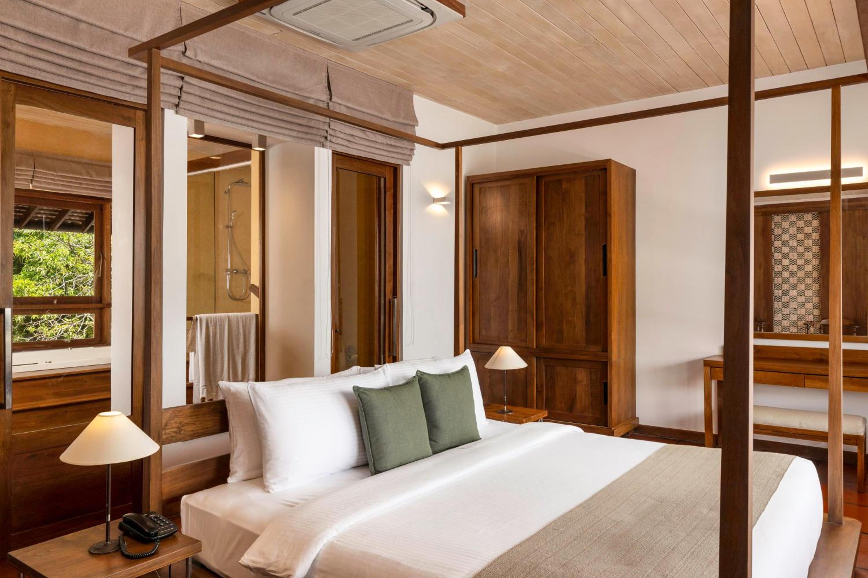 Lagoon, Suite, Double Bed