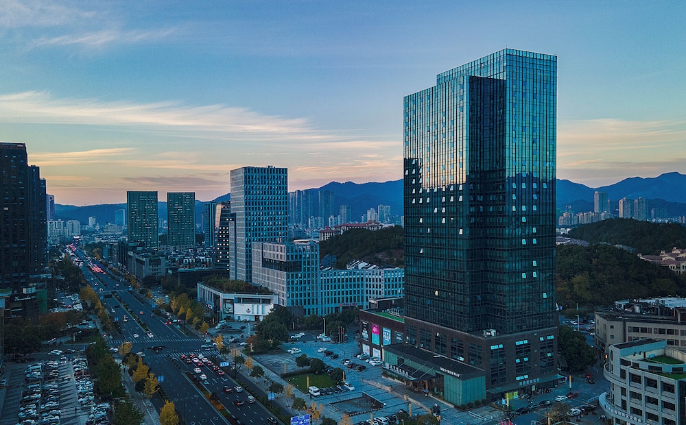 Tonglu World Trade SSAW Boutique Hotel 60/65