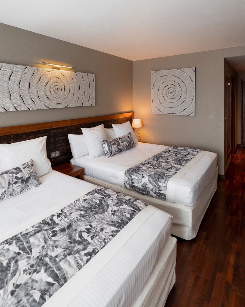 Iloha Seaview Hotel 22/68