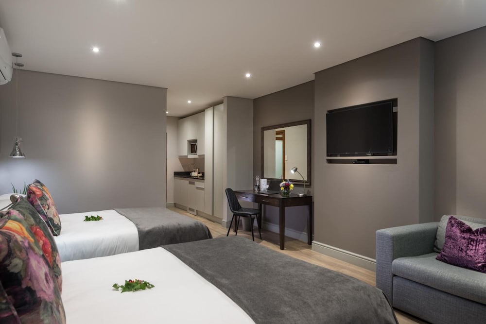 River Place Manor 26/69