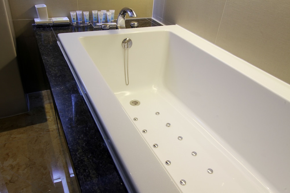 Royal Prime Hotel 49/50