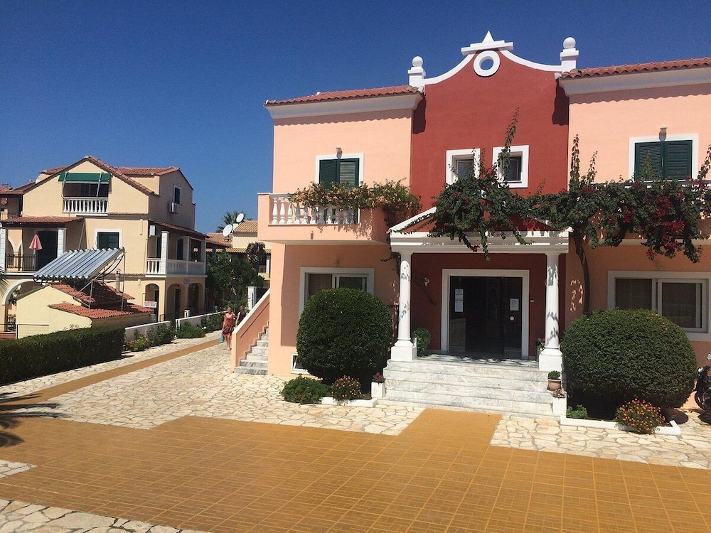 Eriva Hotel 29/37