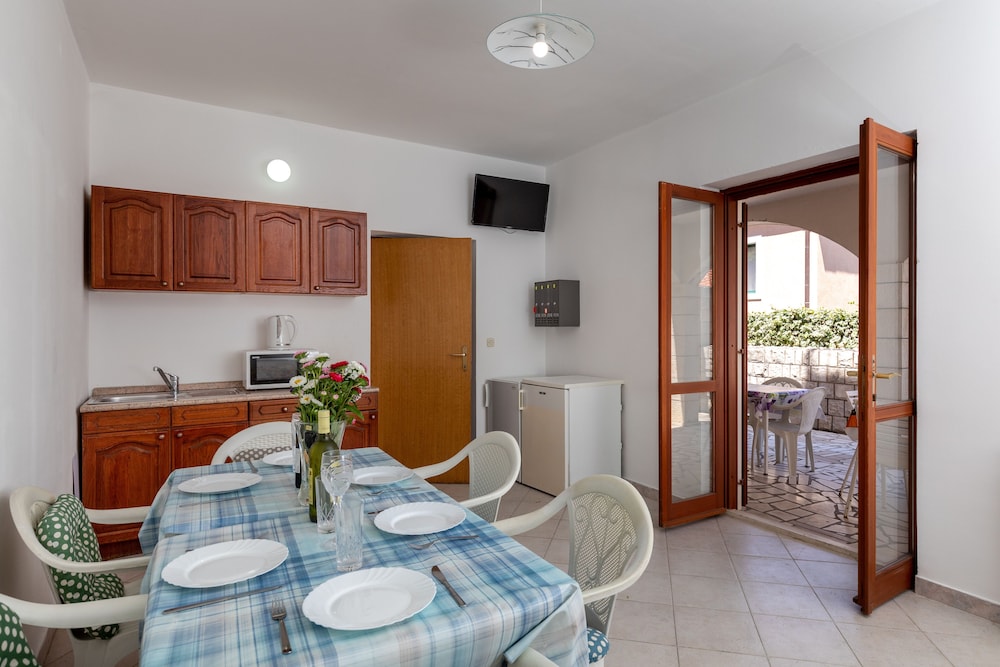 VILLA VALJALO 36/50