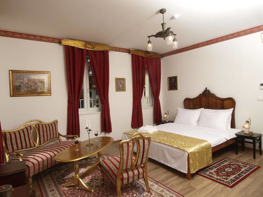 Puntijar Hotel 10/37