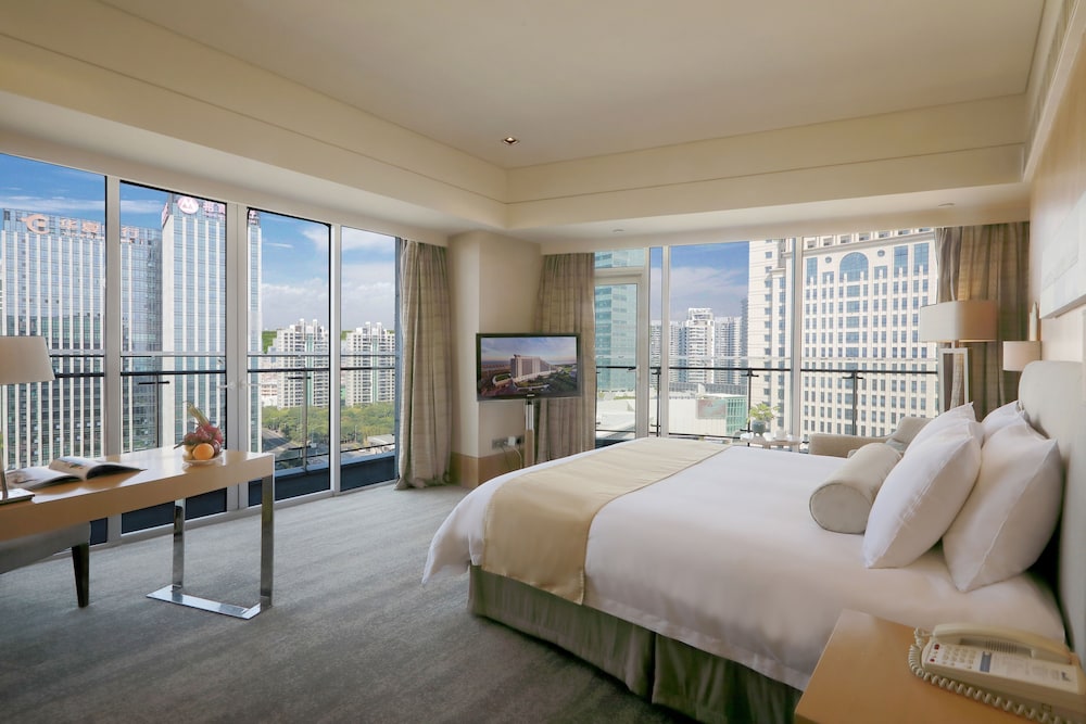 Superior Cbd View Queen Room