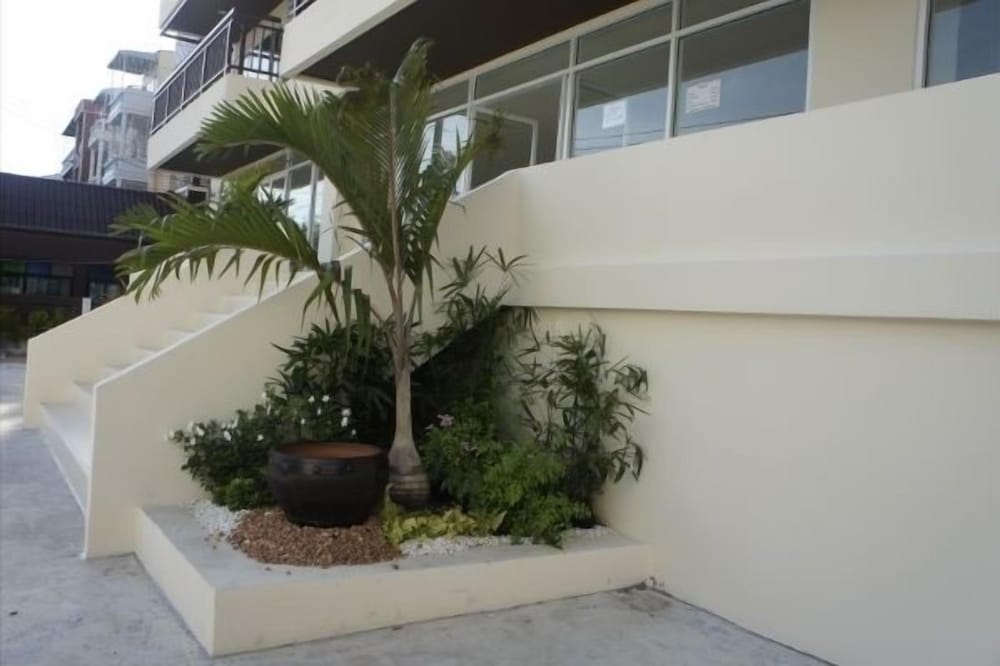 R Con Sea Terrace 5/63